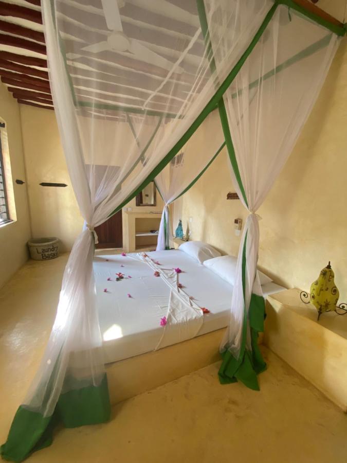 Bed and Breakfast Lajoya House Ламу Экстерьер фото