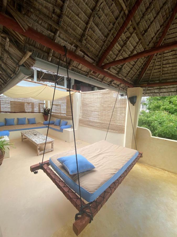 Bed and Breakfast Lajoya House Ламу Экстерьер фото