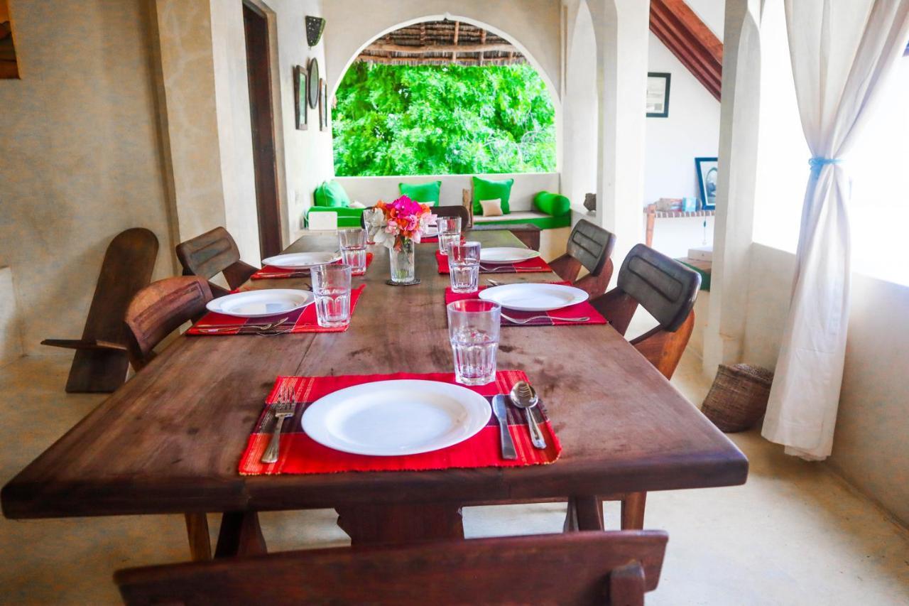 Bed and Breakfast Lajoya House Ламу Экстерьер фото