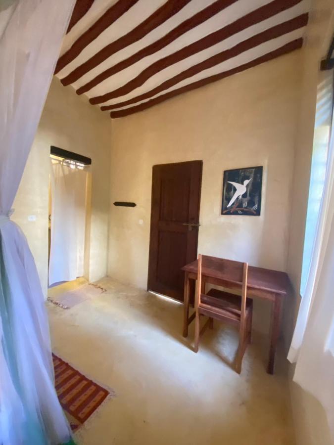 Bed and Breakfast Lajoya House Ламу Экстерьер фото
