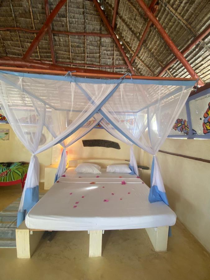 Bed and Breakfast Lajoya House Ламу Экстерьер фото
