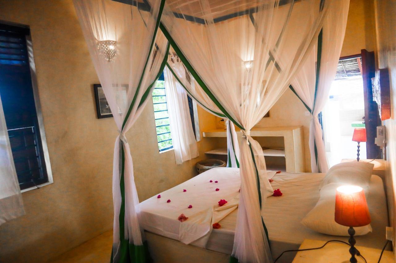 Bed and Breakfast Lajoya House Ламу Экстерьер фото