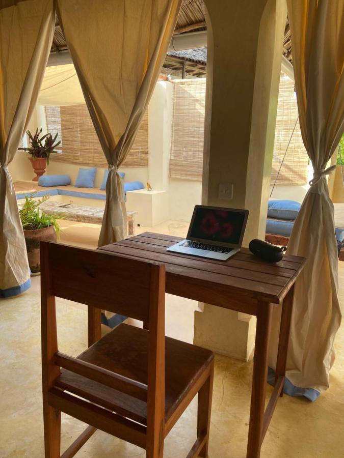 Bed and Breakfast Lajoya House Ламу Экстерьер фото